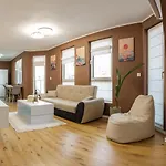 아파트 Cozy Loft With Jacuzzi Bath Near Center & Free Street Parking