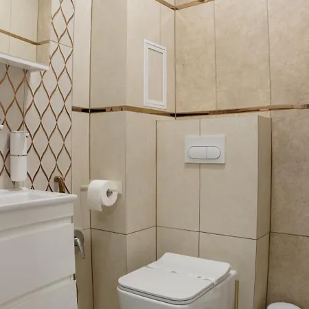 Heart & Honey - The Romantic Loft Apartment