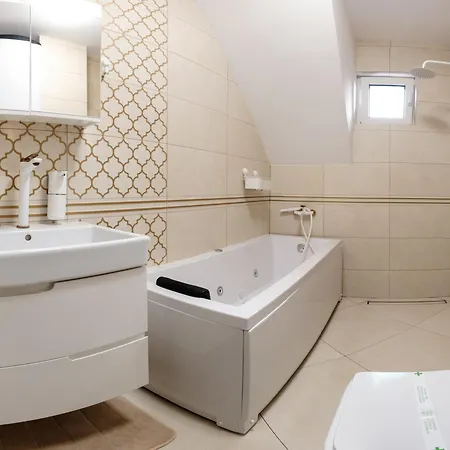 Heart & Honey - The Romantic Loft