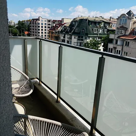 Cozy Loft With Jacuzzi Bath Near Center פלובדיב