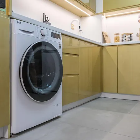 דירה Cozy Loft With Jacuzzi Bath Near Center