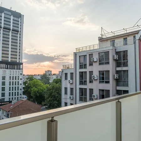 דירה Cozy Loft With Jacuzzi Bath Near Center *
